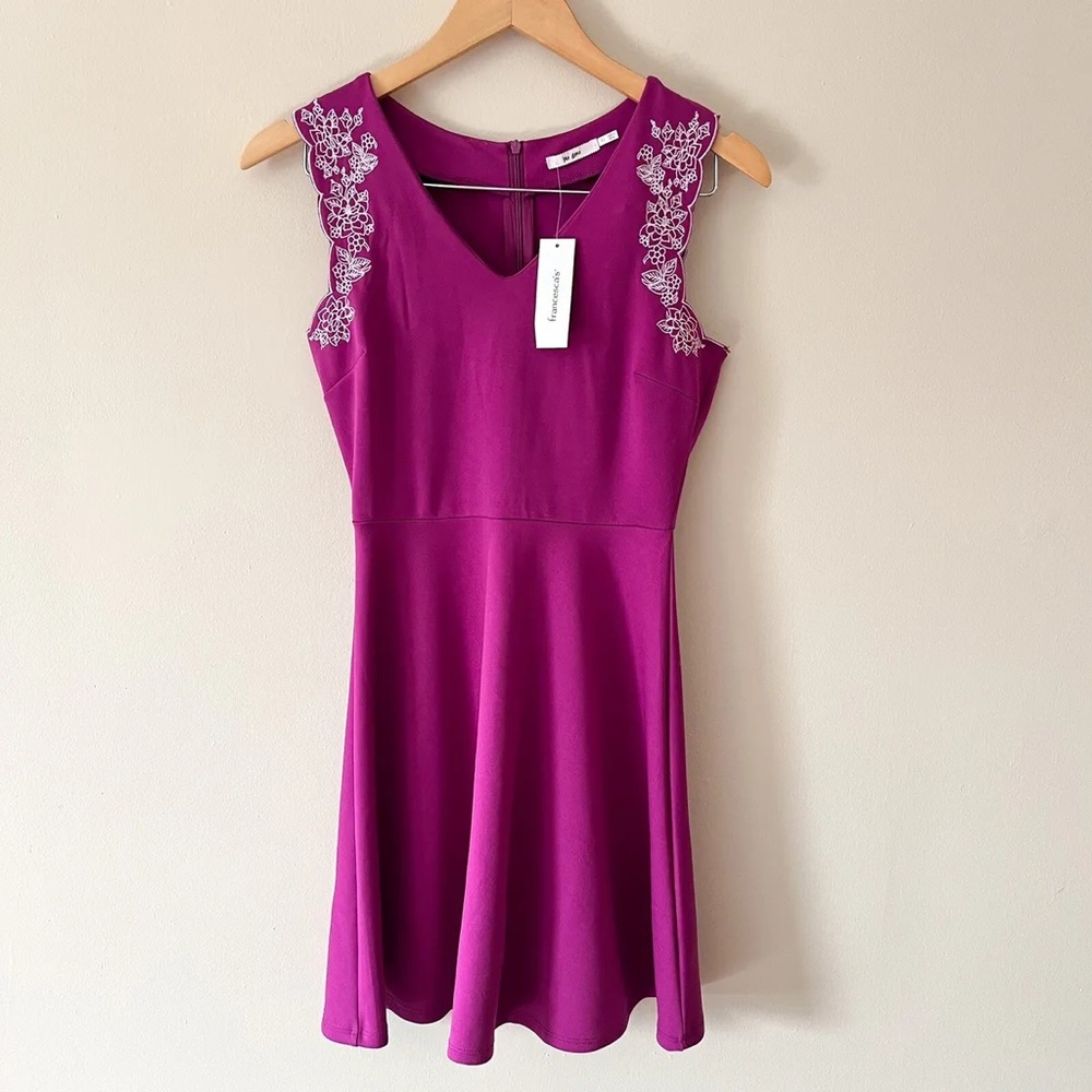 NWT Francesca's Mi Ami Magenta Embroidered Skater Dress Size XS